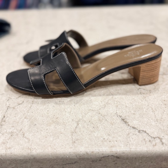 Hermes Oasis Sandal - Picture 5 of 12